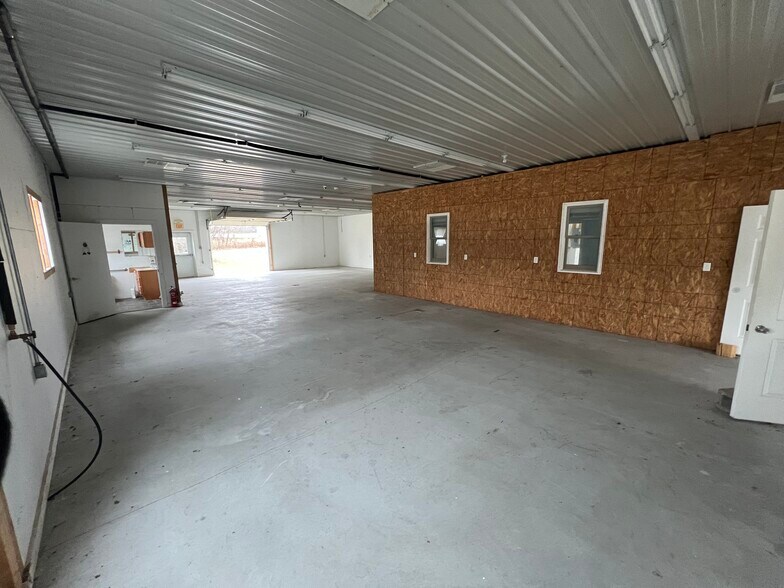 More Photos Of 1789 York Rd, Gettysburg Light Distribution For Lease