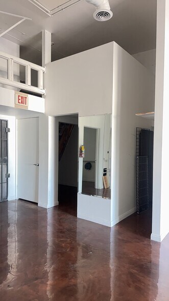 More Photos Of 848 N La Cienega Blvd, Los Angeles Unknown For Lease