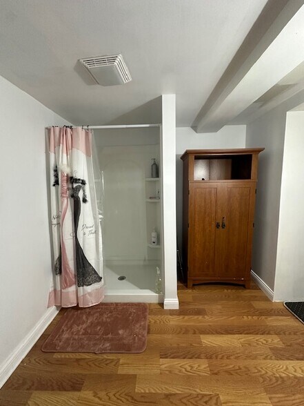 More Photos Of 144 E Huron St, Bad Axe Storefront For Sale