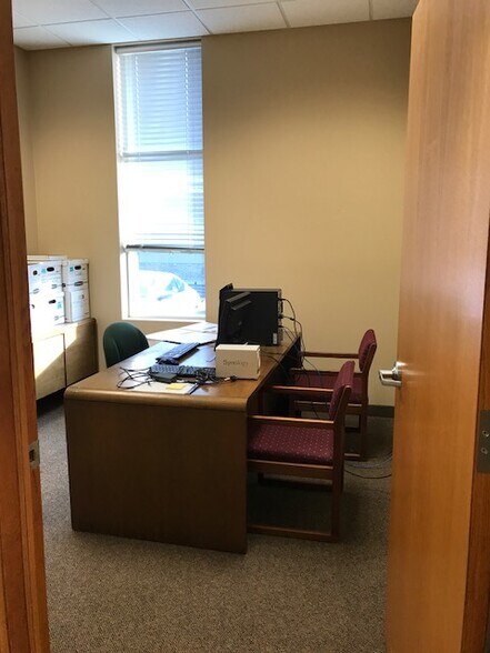 More Photos Of 3135 Superior Dr NW, Rochester Office For Lease
