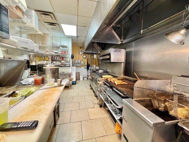More Photos Of 50 Middle Country Rd, Coram Storefront Retail Office For Lease
