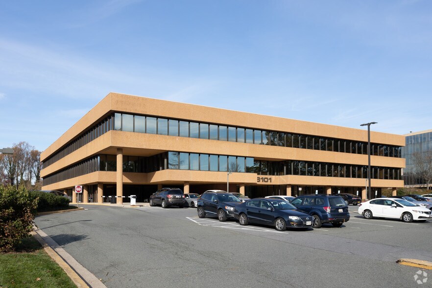 More Photos Of 6101 Executive Blvd, North Bethesda Office For Lease