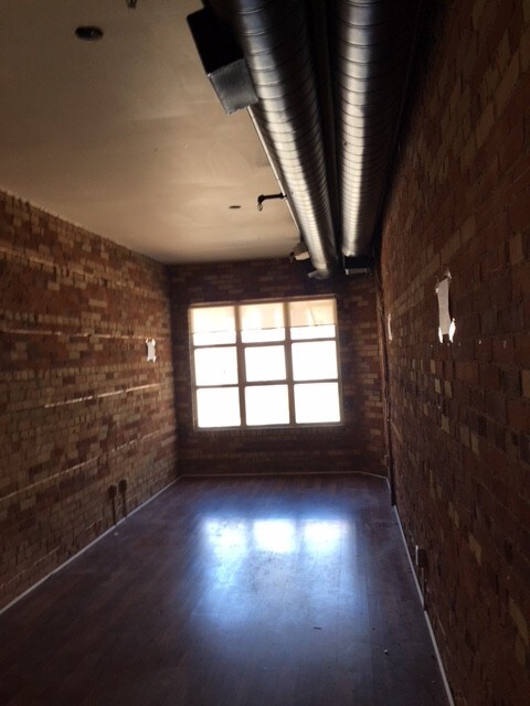 More Photos Of 348 Queen St W, Toronto Storefront Retail Residential For Sale