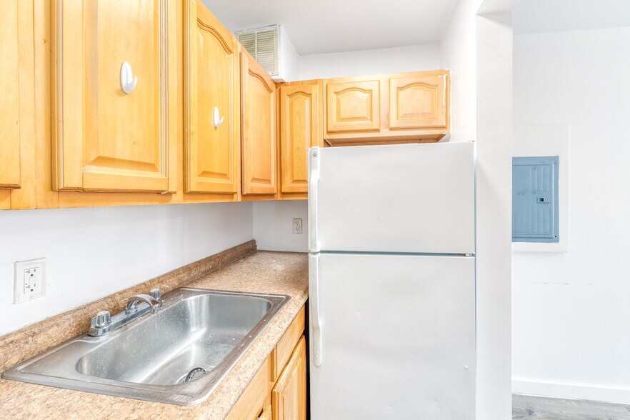 More Photos Of 311 Beach 53rd St, Far Rockaway Apartments For Sale