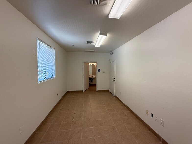 More Photos Of 512 W 2nd Ave, Mesa Warehouse For Sale