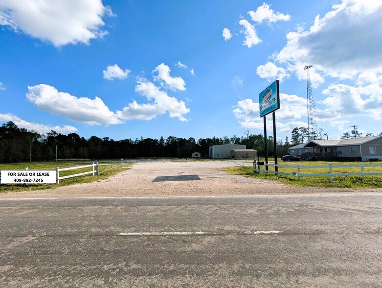 Primary Photo Of 16595 IH-10, Vidor Truck Terminal For Sale