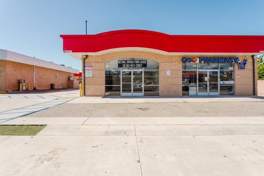 More Photos Of 5961 Laurel Canyon Blvd, Valley Village Storefront For Lease