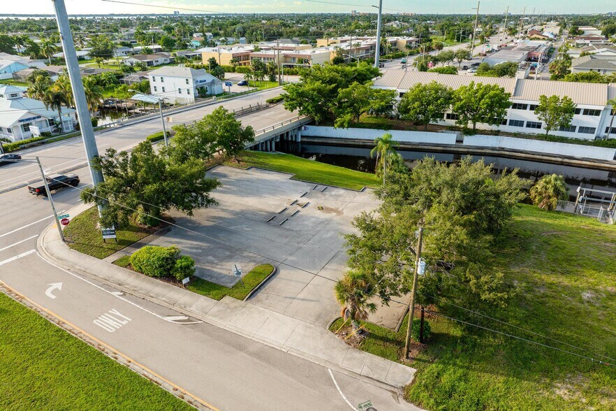 More Photos Of 1532 Shelby Pky, Cape Coral Land For Lease