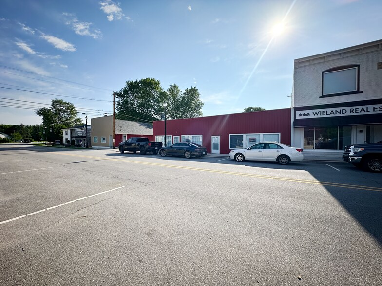 More Photos Of 15008-15020 IN-1, Leo Storefront Retail Office For Lease