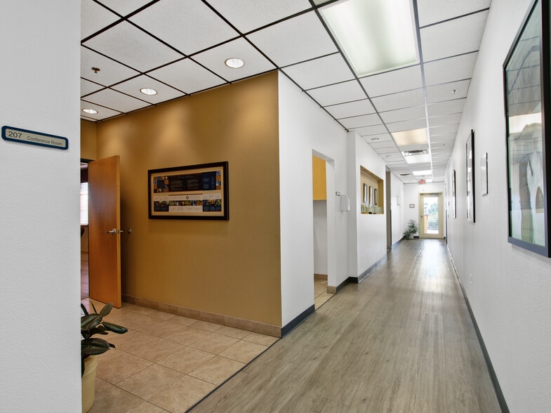 More Photos Of 1201 E Thomas Rd, Phoenix Office For Sale