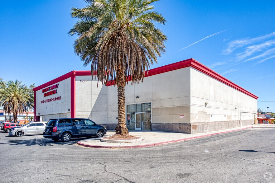 More Photos Of 1920 Las Vegas Blvd N, North Las Vegas Freestanding For Lease