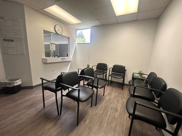More Photos Of 23133 Orchard Lake Rd, Farmington Medical For Lease