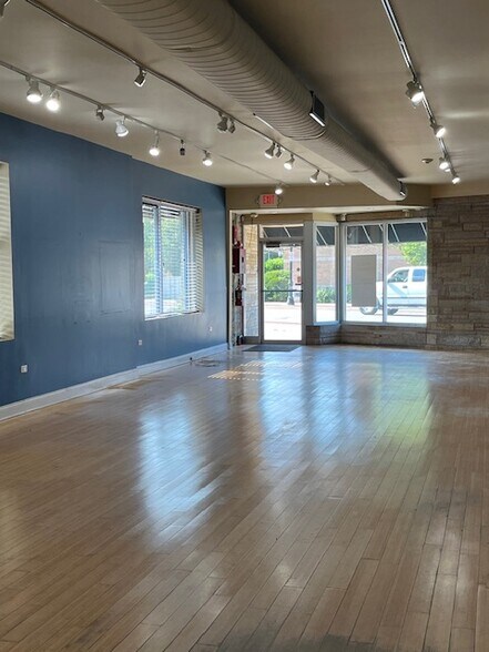 More Photos Of 11 Highwood Ave, Highwood Health Club For Lease