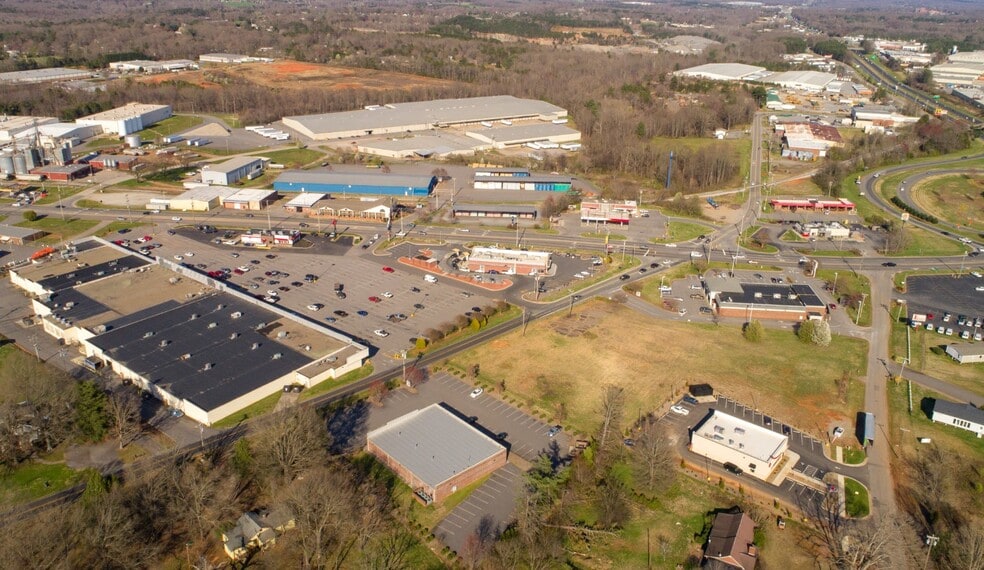 More Photos Of 133 Island Ford Rd, Statesville Office For Sale