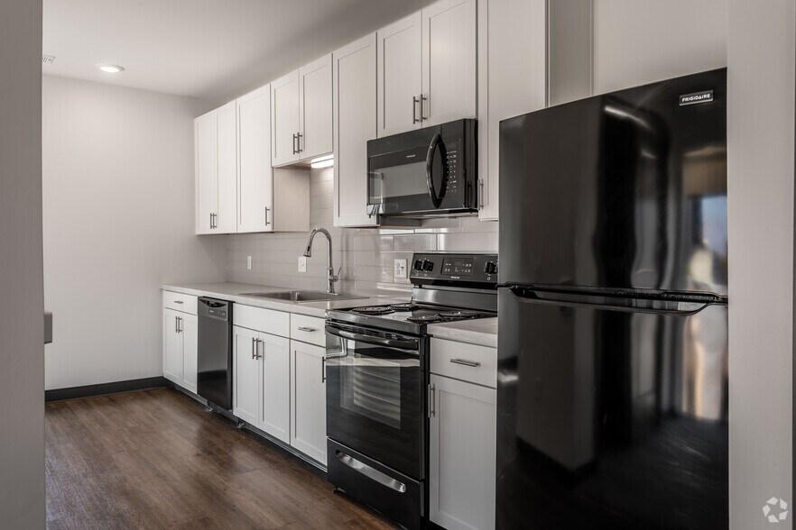 More Photos Of 366 E Broad St, Columbus Apartments For Lease