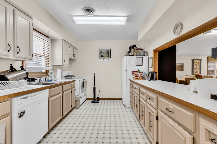 More Photos Of 4277 Columbus Pike, Delaware Religious Facility For Sale