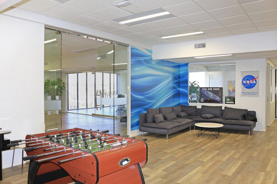 More Photos Of 2815 Camino del Rio S, San Diego Office For Sale