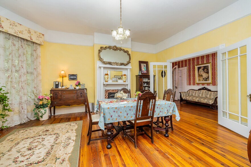 More Photos Of 252 Seavy St, Senoia Hospitality For Sale