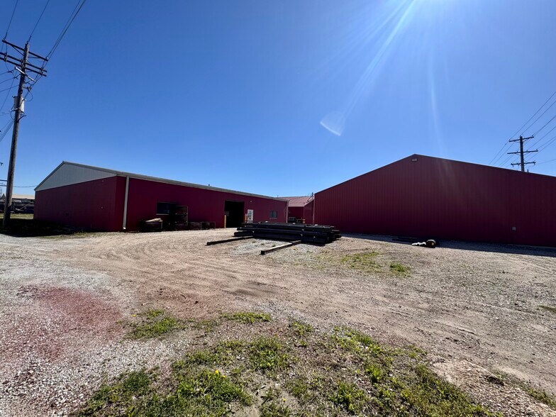 More Photos Of 205 W Main St, Bushnell Industrial For Sale