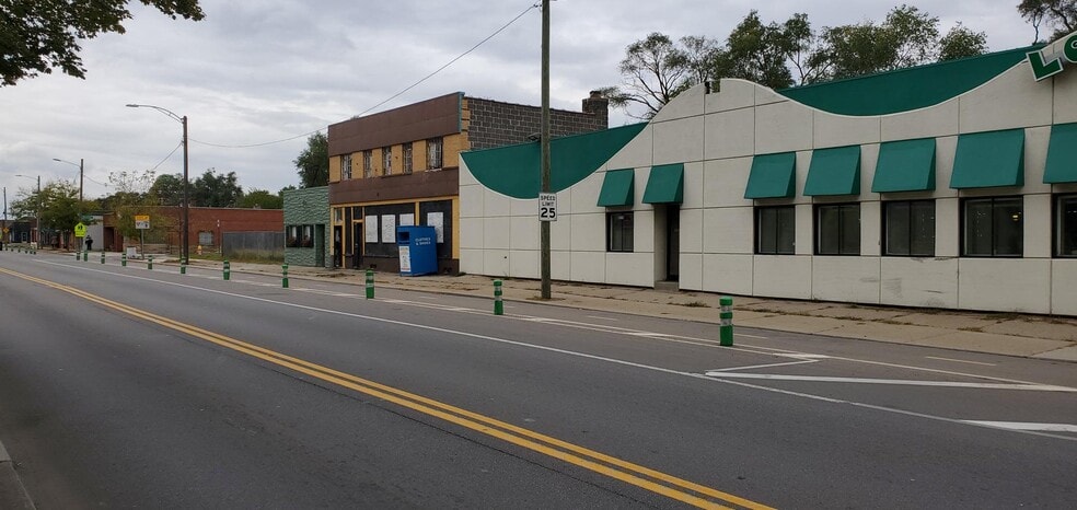 More Photos Of 8228 W McNichols Rd, Detroit General Retail For Sale