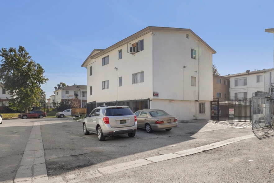 More Photos Of 3867-3885 Potomac Ave, Los Angeles Apartments For Sale