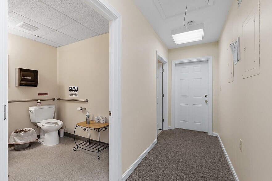 More Photos Of 233 Ayer Rd, Harvard Medical For Lease