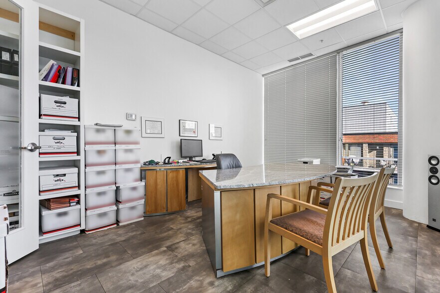 More Photos Of 888 4th Ave SW, Calgary Office For Sale