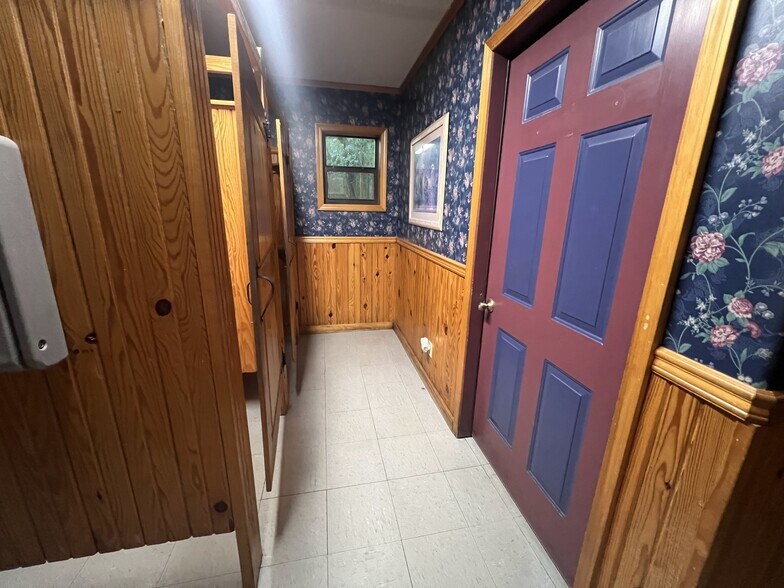 More Photos Of 1150 US-71 HWY, Mena Restaurant For Sale