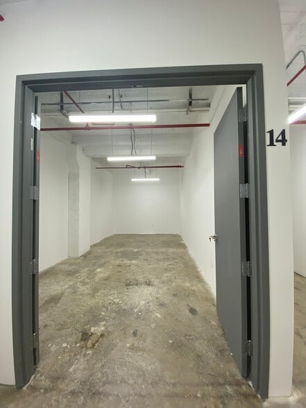 More Photos Of 901 E 31st St, Los Angeles Manufacturing For Lease