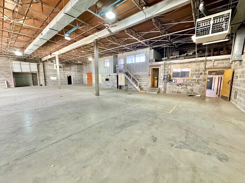 More Photos Of 901 E Morris St, Wichita Warehouse For Sale
