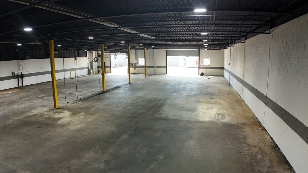 More Photos Of 32537 Parklane Ave, Garden City Manufacturing For Lease