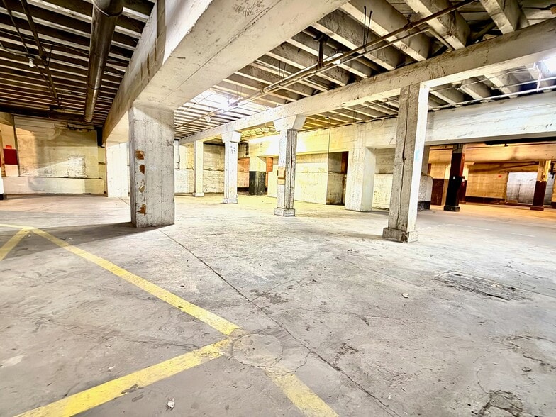 More Photos Of 6220 S Tacoma Way, Tacoma Manufacturing For Lease