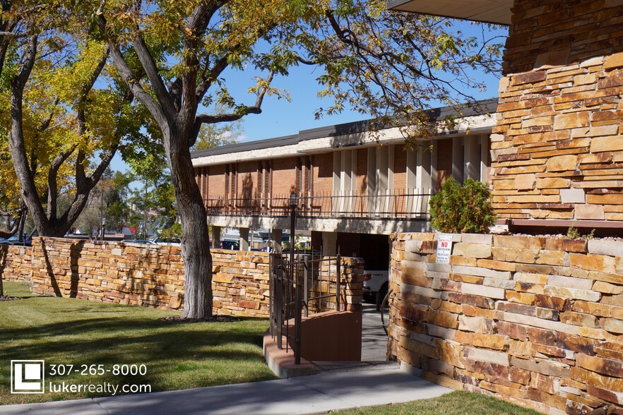 More Photos Of 940 E 3rd St, Casper Medical For Sale