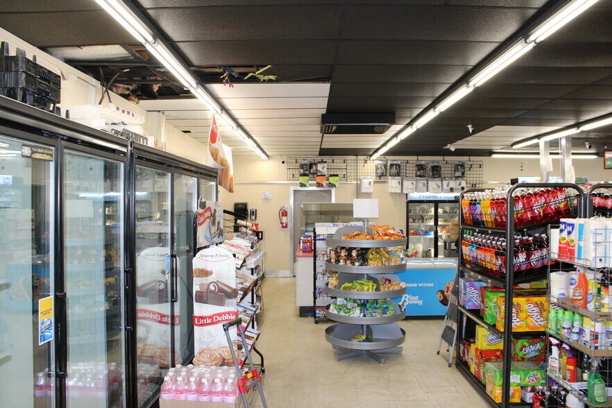 More Photos Of 4362 Government Blvd, Mobile Convenience Store For Sale
