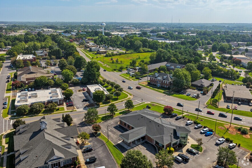 More Photos Of 211 Williamson Rd, Mooresville Land For Sale