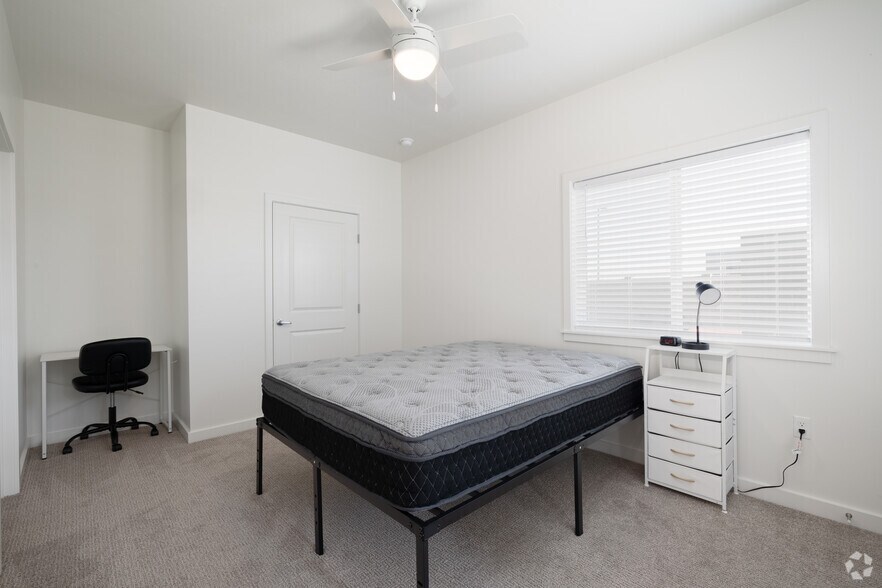 More Photos Of 3040 S South Fork Blvd, Idaho Falls Apartments For Sale