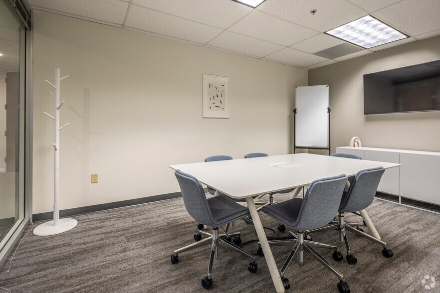 More Photos Of 140 Stoneridge Dr, Columbia Office For Lease