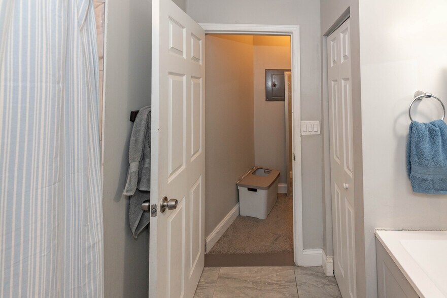 More Photos Of 2304 Tioga Pky, Baltimore Multifamily For Sale