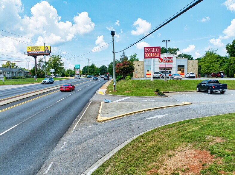 More Photos Of 942 Broad River Rd, Columbia Freestanding For Sale