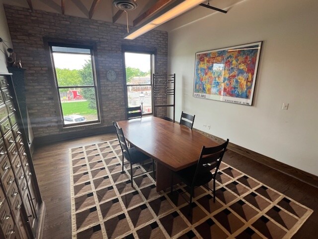 More Photos Of 220 N River St, East Dundee Freestanding For Sale