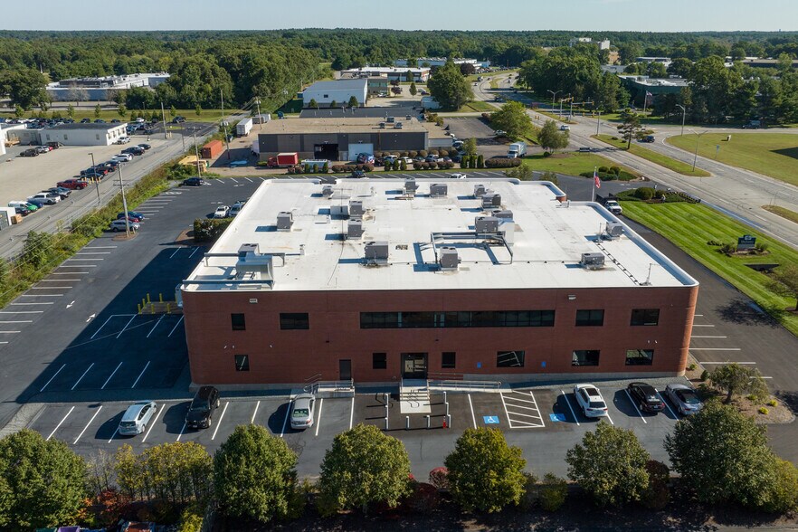 More Photos Of 470 Myles Standish Blvd, Taunton Office For Lease