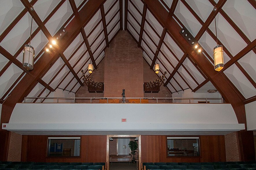 More Photos Of 500 S Johnstone Ave, Bartlesville Religious Facility For Sale