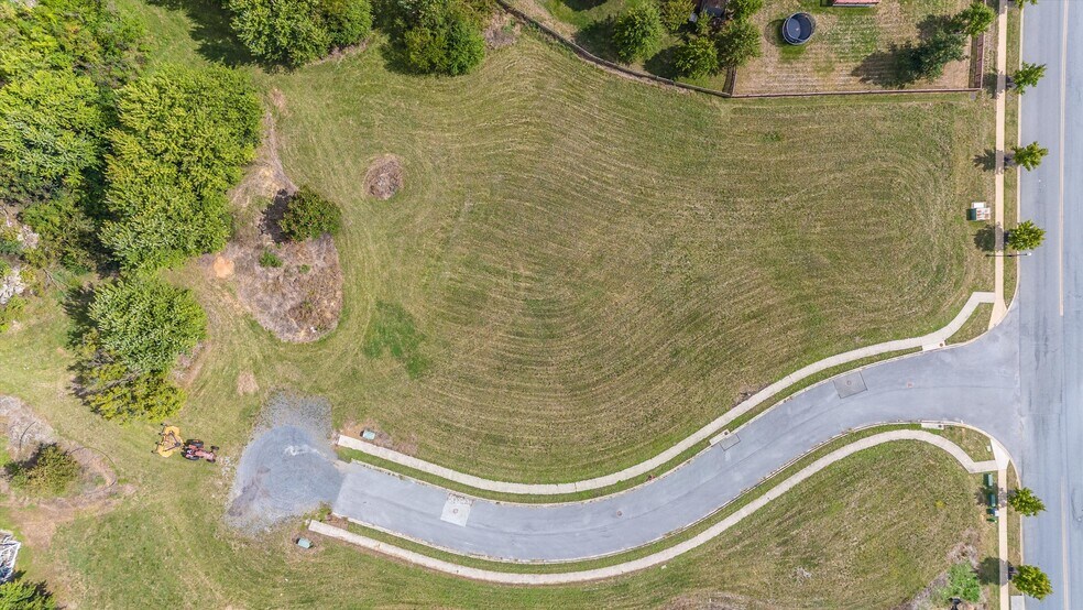 More Photos Of Chase Six BLVD, Boonsboro Land For Lease
