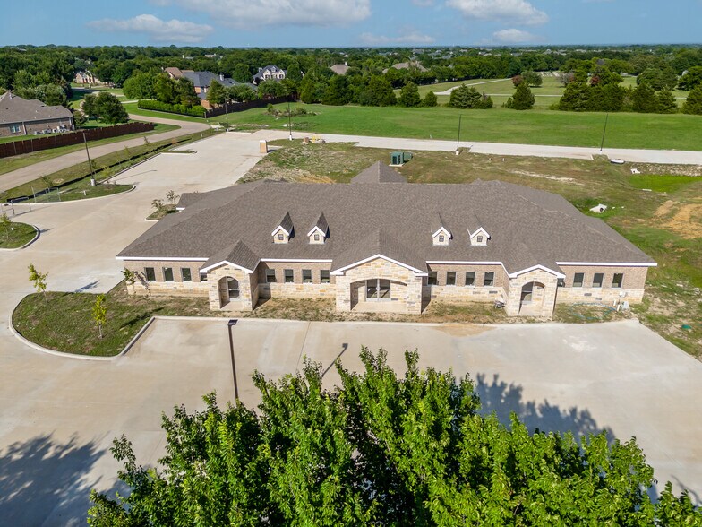 More Photos Of 2821 Jessica Ln, Lucas Office For Sale