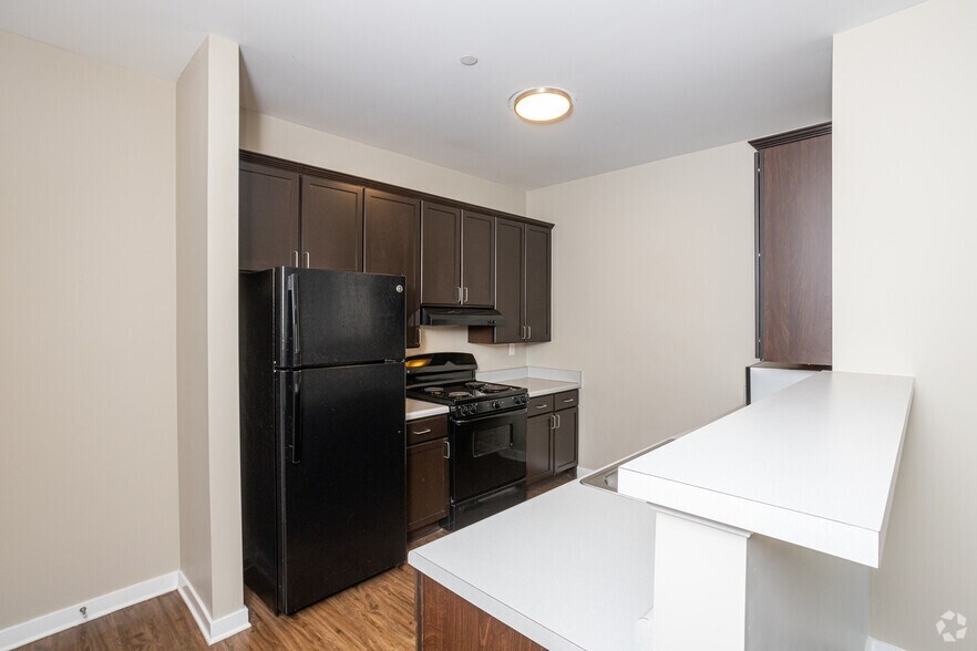 More Photos Of 600 Marshall St, Louisville Apartments For Sale