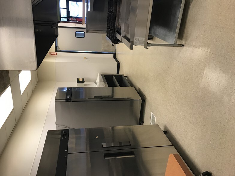 More Photos Of 1492 S 800 W, Woods Cross Office For Lease