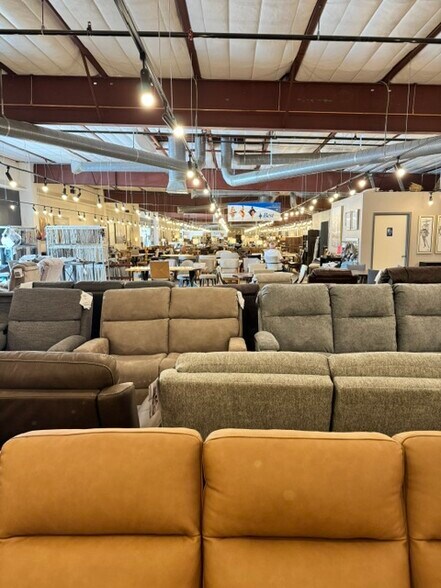 More Photos Of 125 14th St SE, Loveland General Retail For Sale