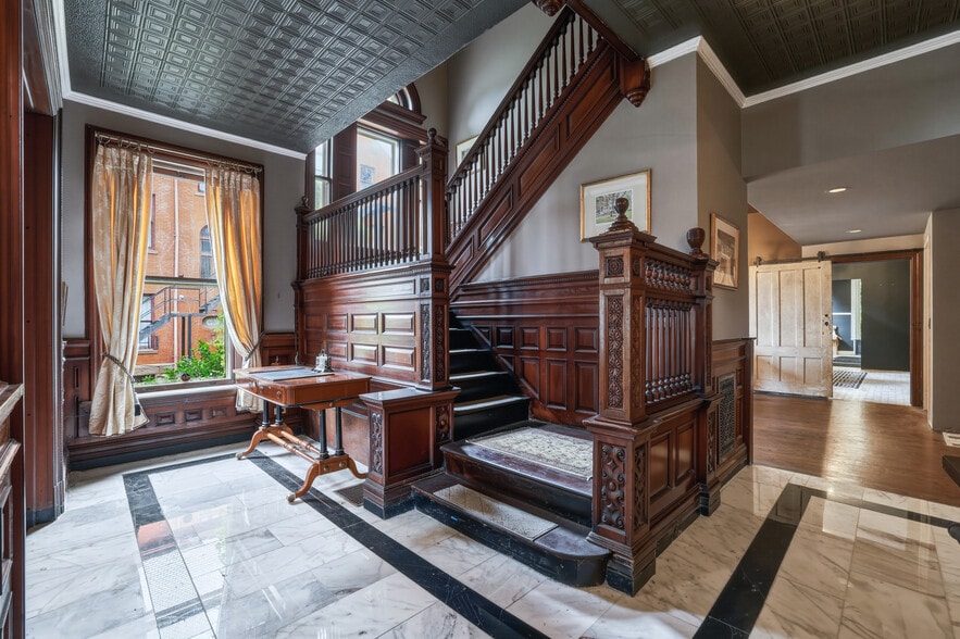 More Photos Of 14 Wethersfield Ave, Hartford Loft Creative Space For Sale