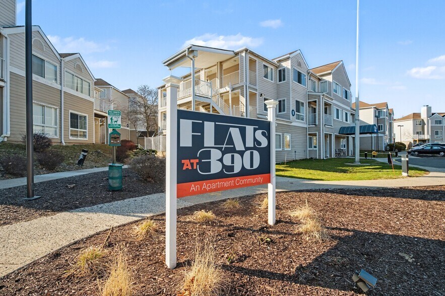 More Photos Of 390 Bee St, Meriden Apartments For Sale