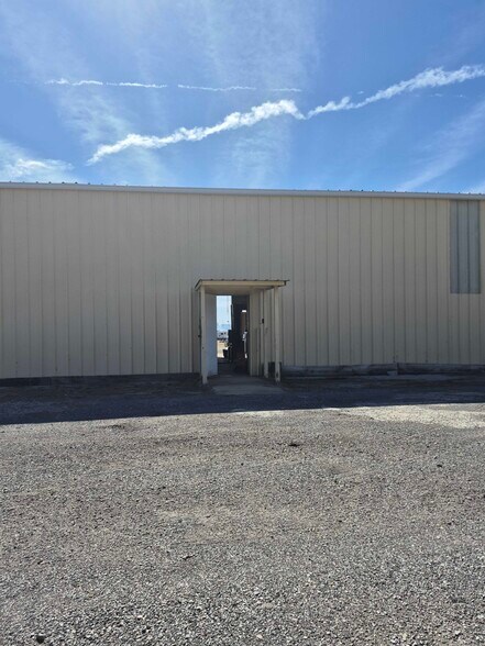 More Photos Of 600 Evanhale -1, Oklahoma City Warehouse For Lease